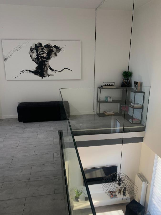 Two-Levels Penthouse With A Garden In The City Center Apartman Łódź Kültér fotó