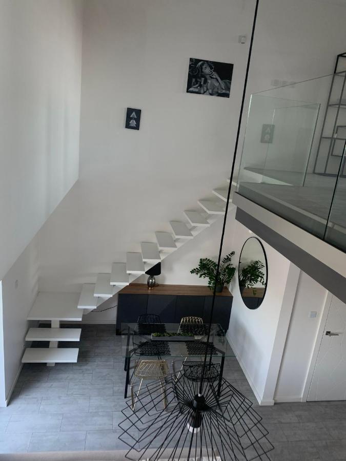 Two-Levels Penthouse With A Garden In The City Center Apartman Łódź Kültér fotó