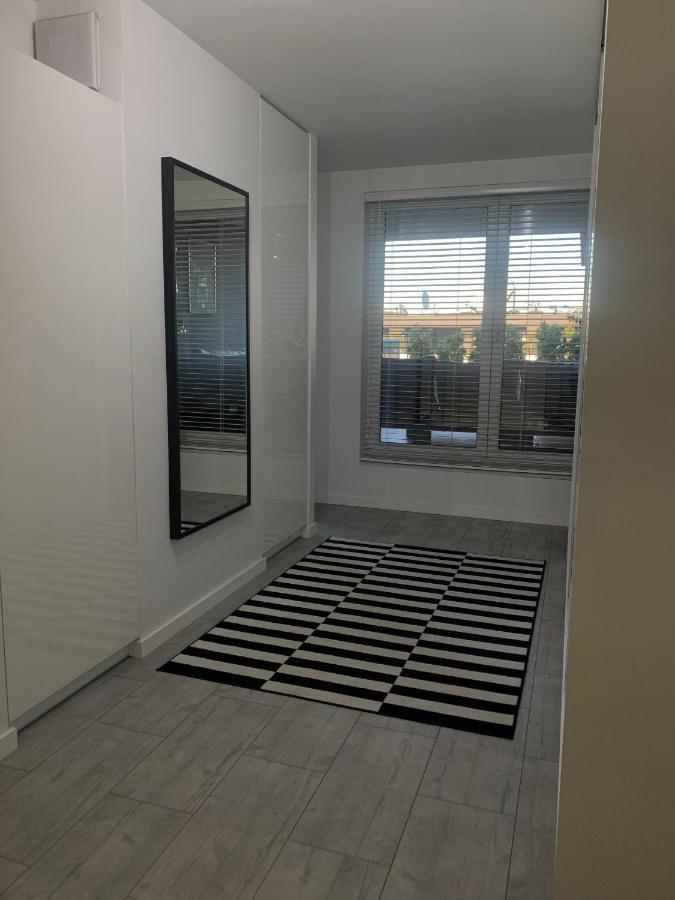 Two-Levels Penthouse With A Garden In The City Center Apartman Łódź Kültér fotó