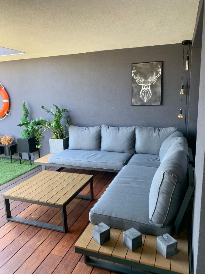 Two-Levels Penthouse With A Garden In The City Center Apartman Łódź Kültér fotó