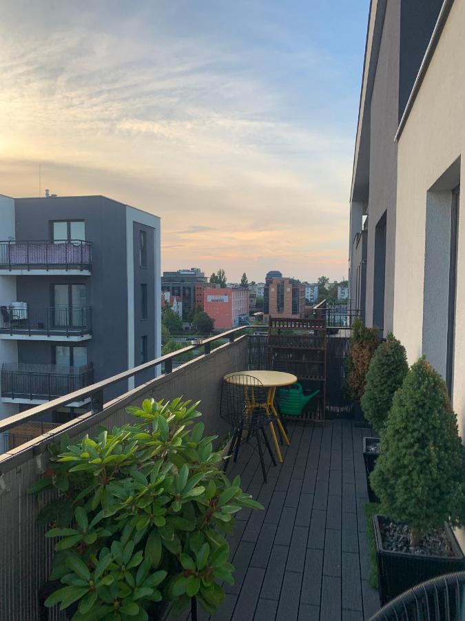 Two-Levels Penthouse With A Garden In The City Center Apartman Łódź Kültér fotó